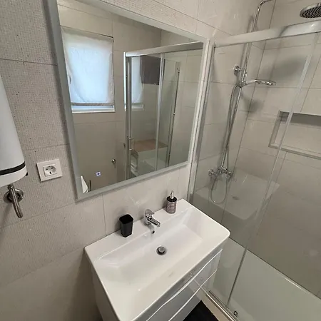 Laura Apartment Starigrad Paklenica